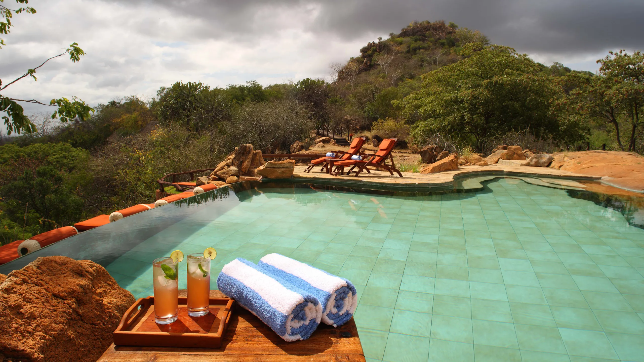 elewana-elsas-kopje-courtesy-elewana-collection-2019-elsas-kopje-accommodation-swimming-pool-3.webp
