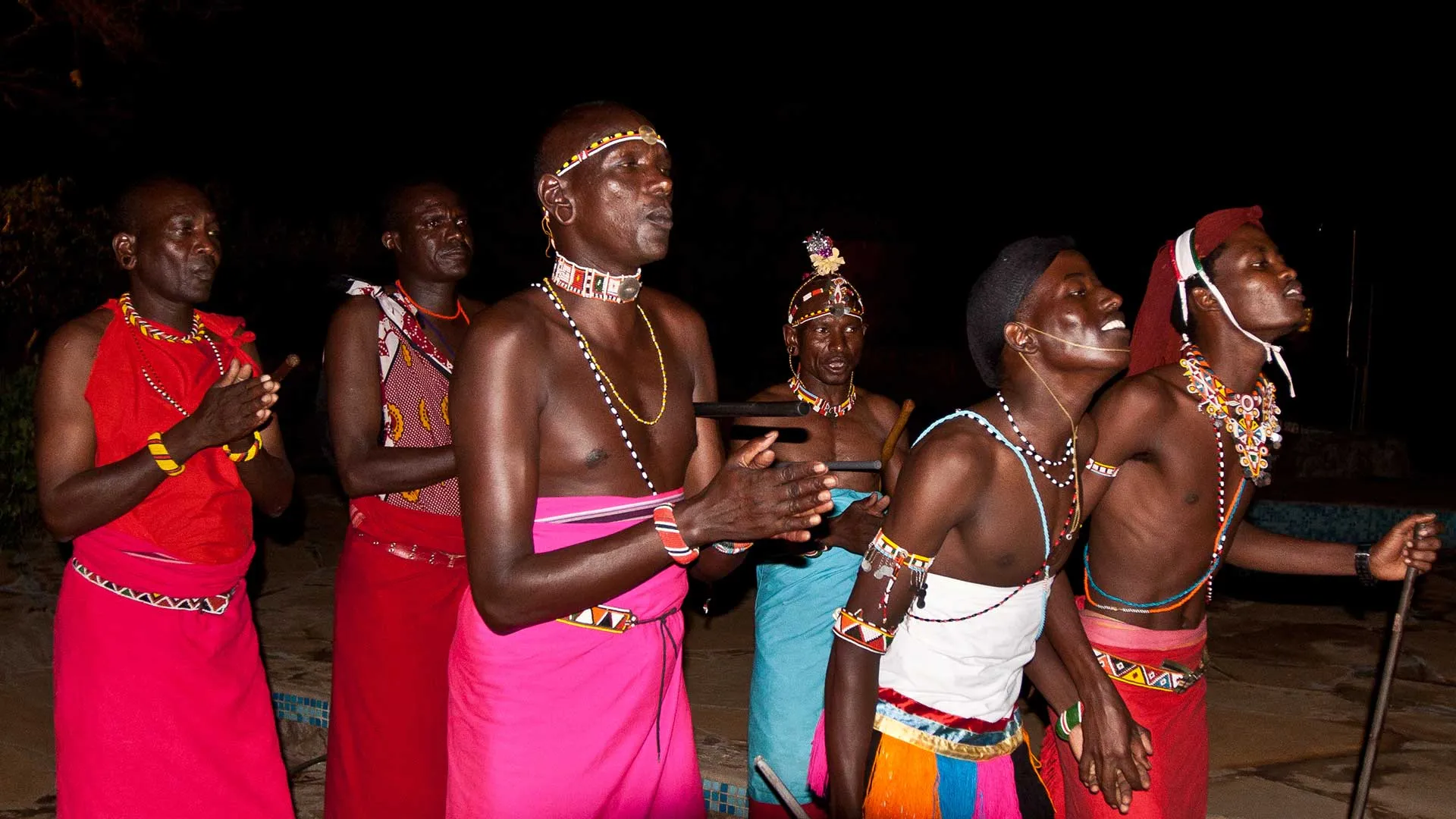 samburu-dancersfed74854-98da-53ed-e963-ba0b2ec2645e.webp