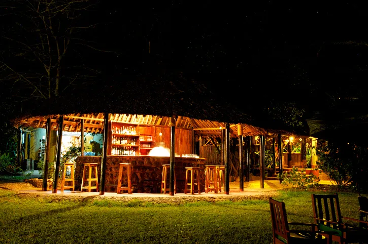ziwanitentedcampbar.webp